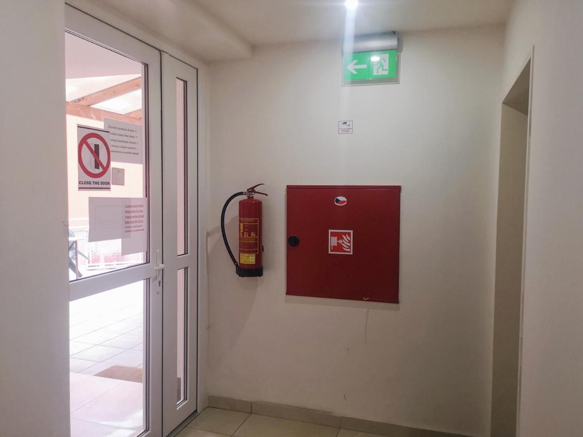 Bambus Zahrada Aparthotel Πράγα Εξωτερικό φωτογραφία